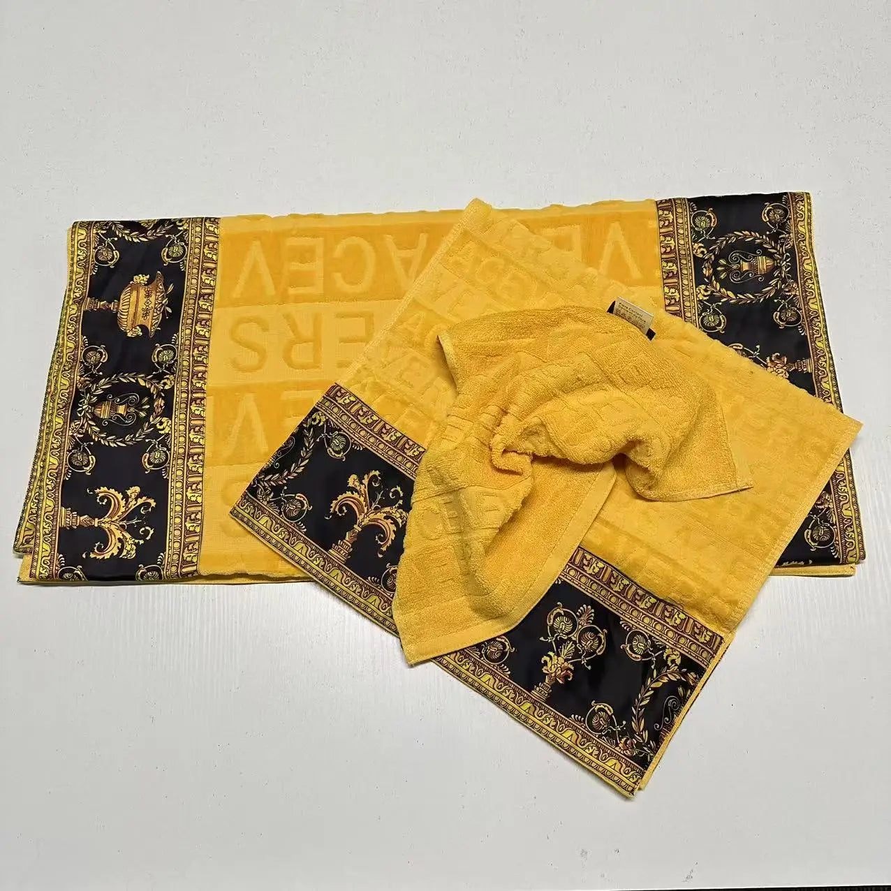 Bath towel set of three cotton Jacquard series soft cotton bath towel gorgeous and comfortable