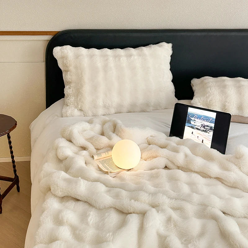 Faux Fur Throw Blanket for Couch, Cozy Warm Plush Striped Blanket for Sofa For all rooms