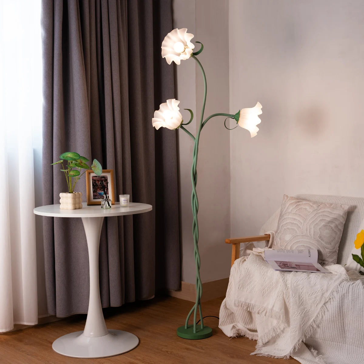 Retro Flower Floor Lamp, Contains Bulb, 3-Color Dimmable, with Flexible Neck Shaft Suitable for all rooms