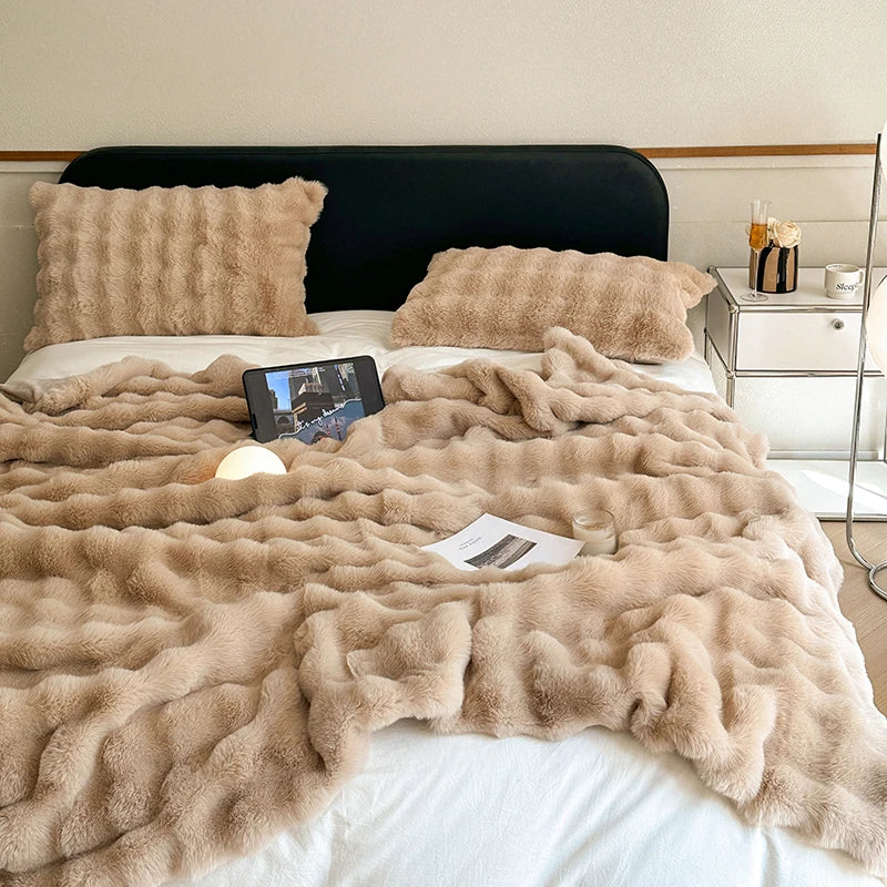 Faux Fur Throw Blanket for Couch, Cozy Warm Plush Striped Blanket for Sofa For all rooms