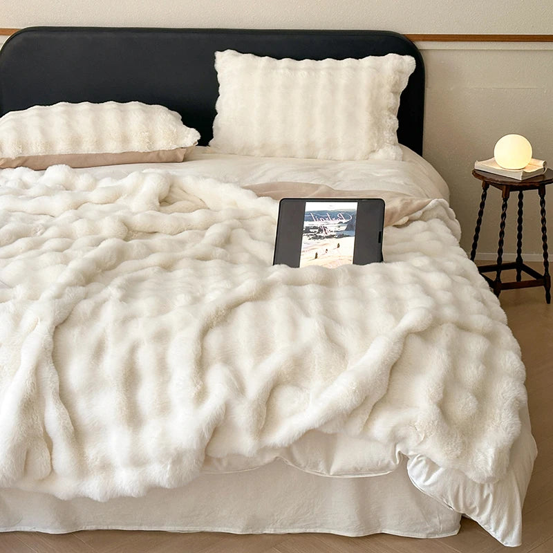 Faux Fur Throw Blanket for Couch, Cozy Warm Plush Striped Blanket for Sofa For all rooms