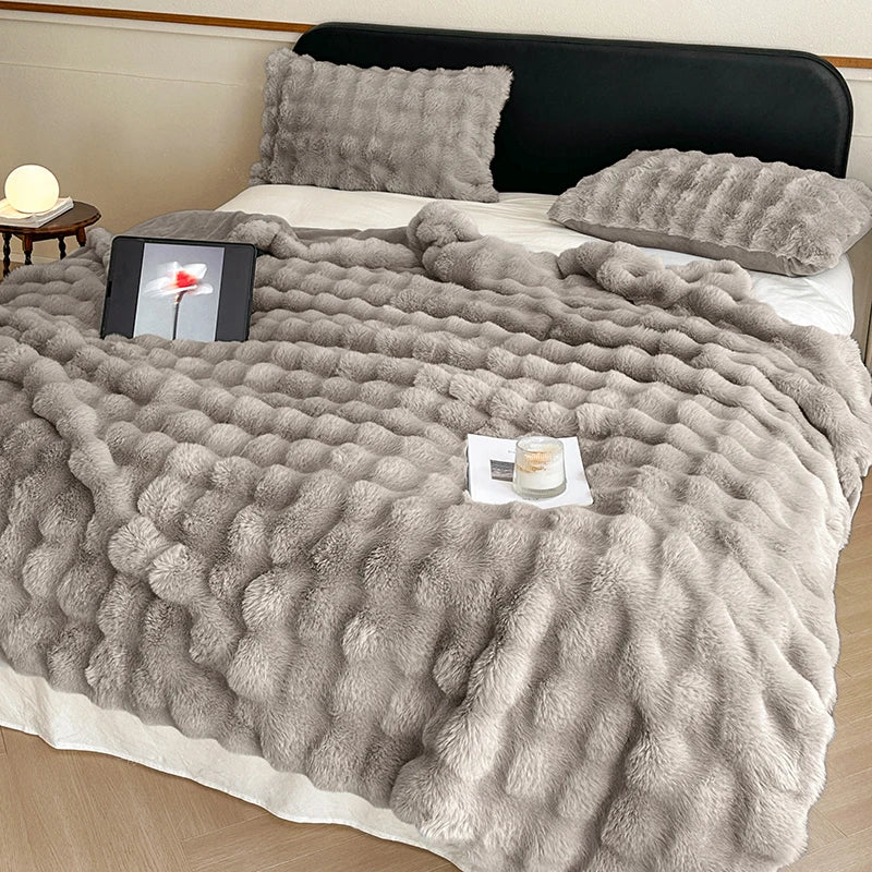 Faux Fur Throw Blanket for Couch, Cozy Warm Plush Striped Blanket for Sofa For all rooms