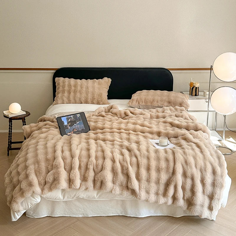 Faux Fur Throw Blanket for Couch, Cozy Warm Plush Striped Blanket for Sofa For all rooms