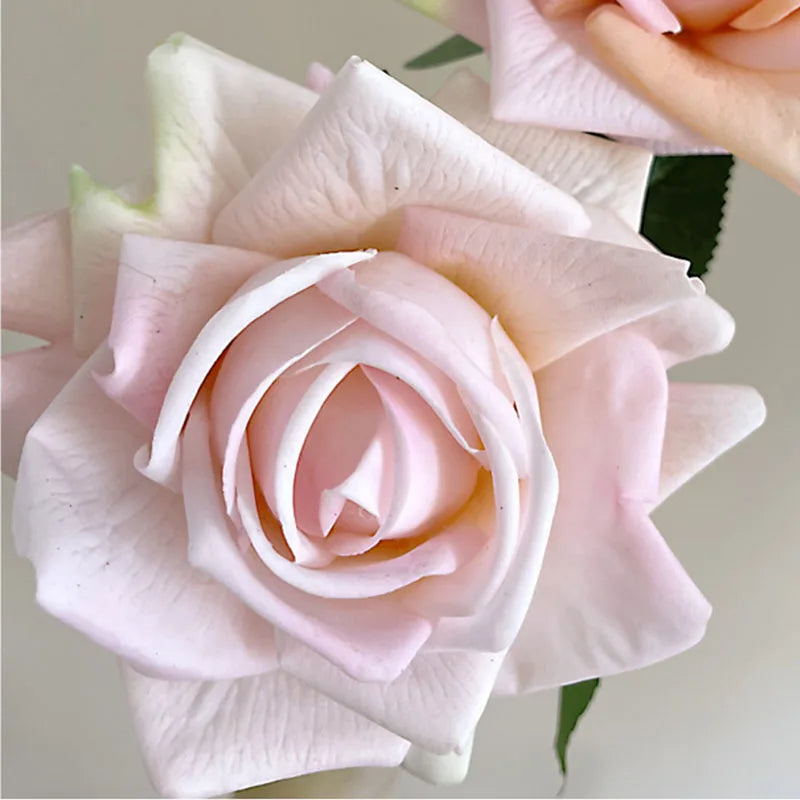 4Pcs Moisturizing Rose Flower Real Touch Flowers Rose Bouquet Party Home Decor